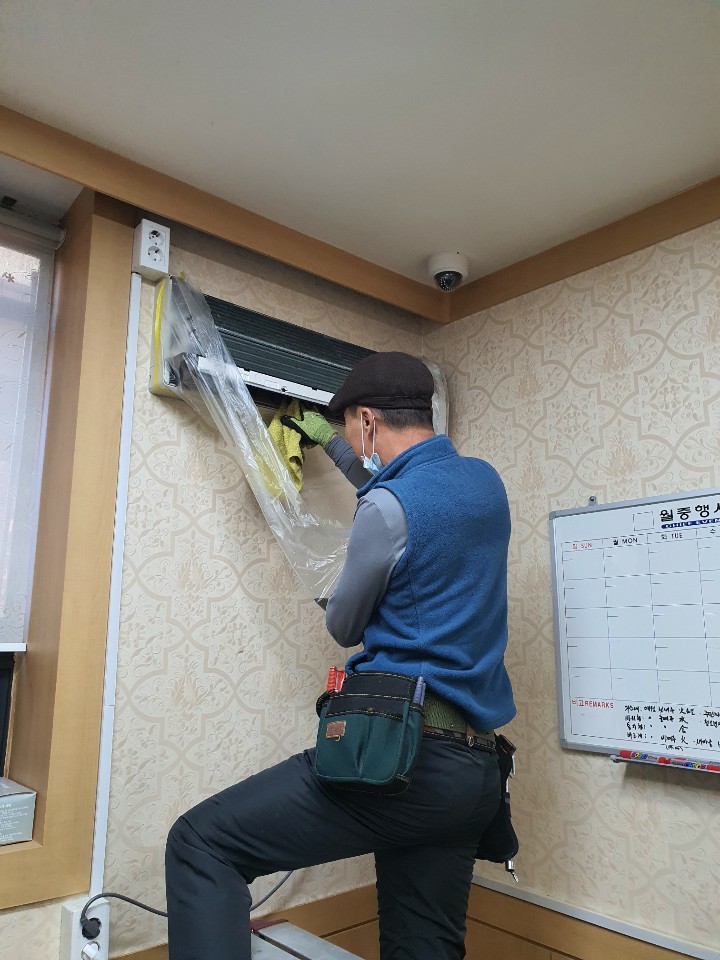 1948697120_kMVN3cvK_df8f515267d2c166d0541d2104b049842f262593.jpg 이미지크게보기
