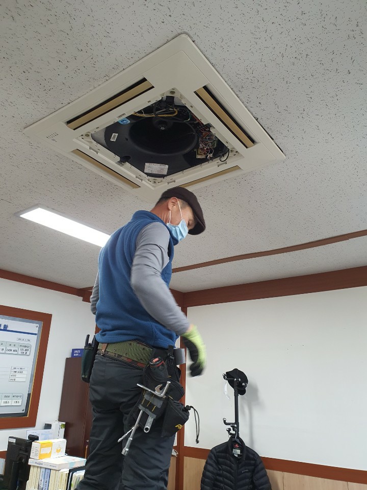 1948697120_qVymgUcG_1d8d178eddce7c5959db03b217c243b3e9993869.jpg 이미지크게보기
